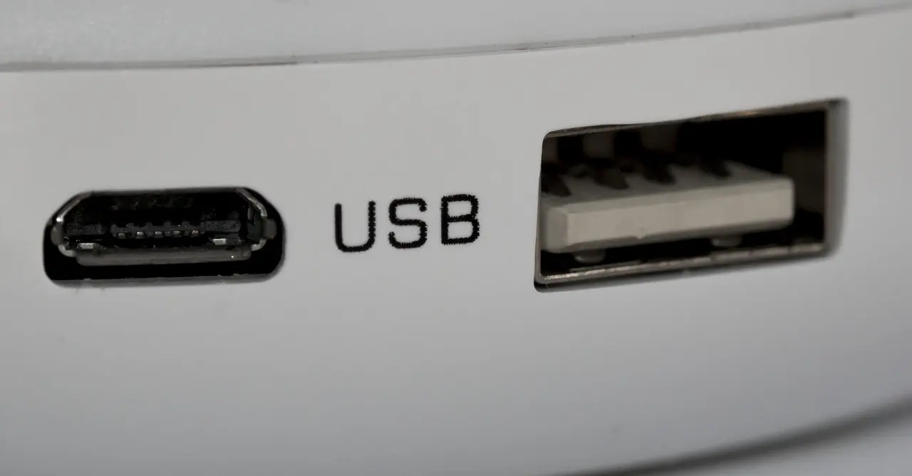 Sådan udskifter du en stikkontakt til en indbygget USB-port - trin-for-trin guide